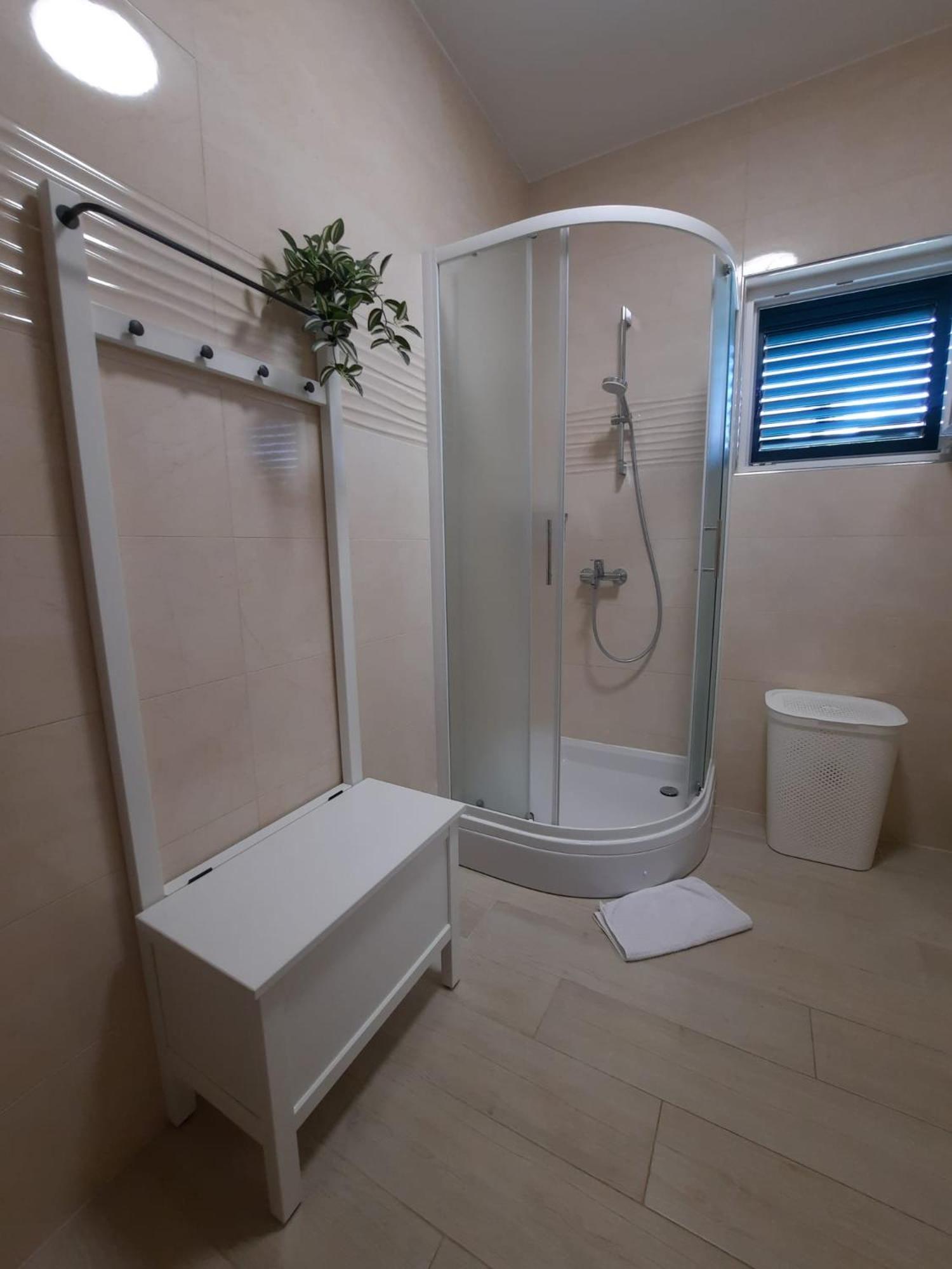 Buntin Apartments Примоштен Экстерьер фото