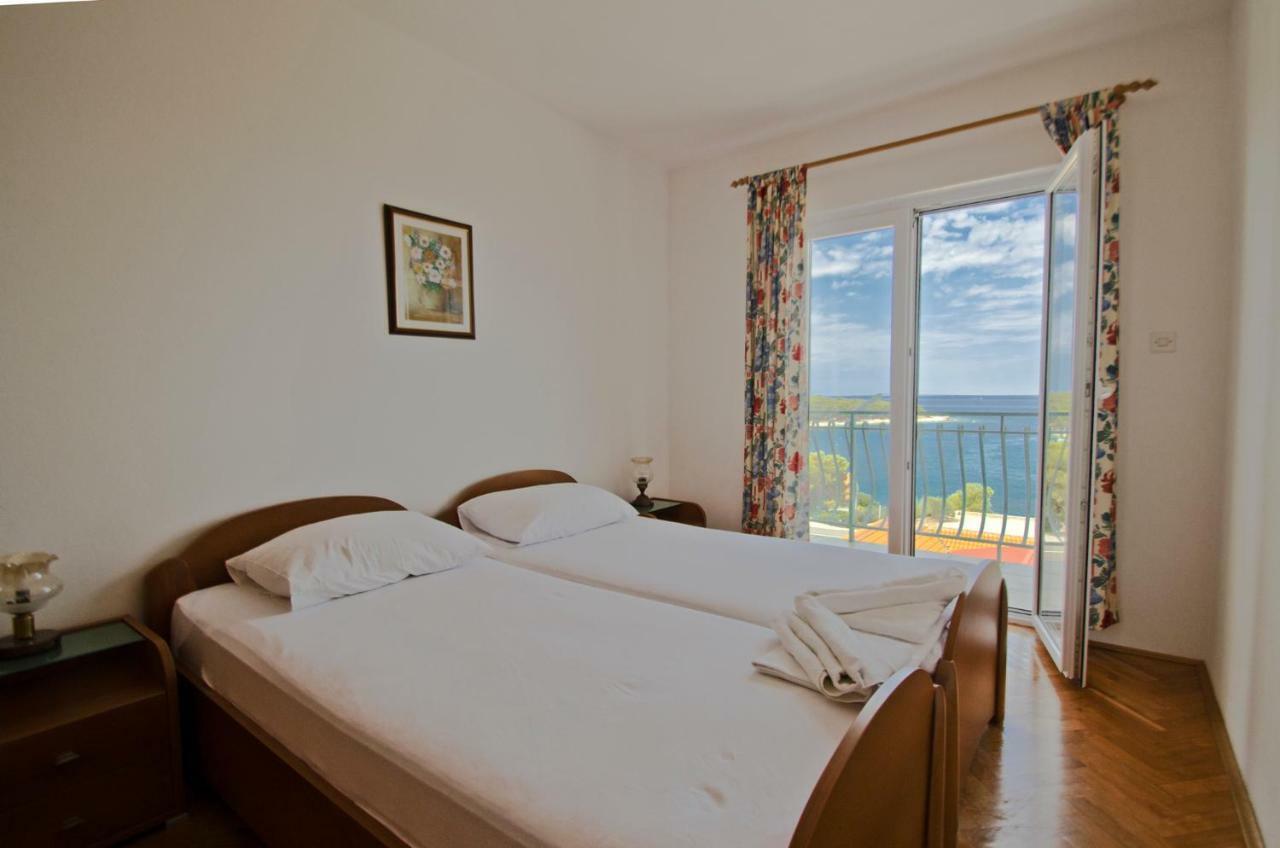 Buntin Apartments Примоштен Экстерьер фото