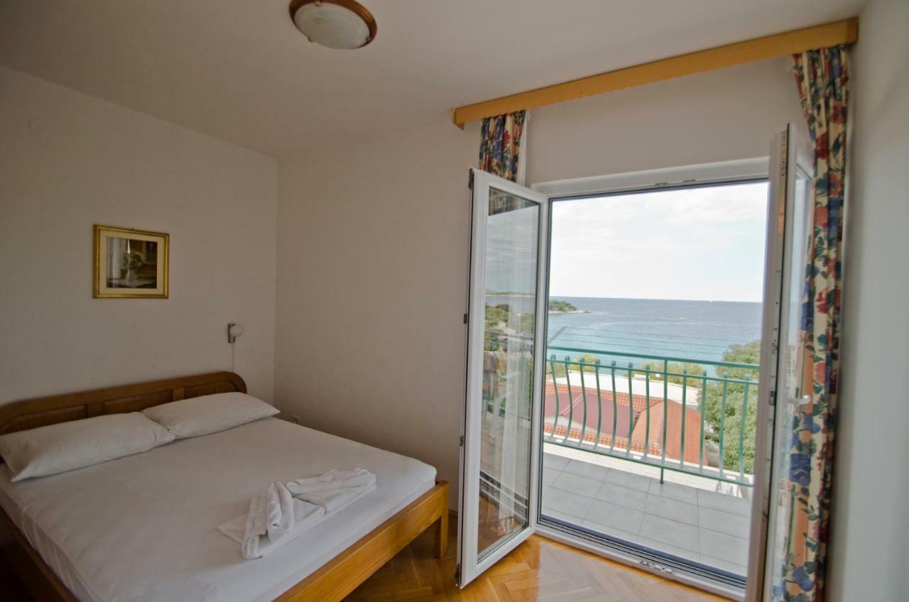 Buntin Apartments Примоштен Экстерьер фото
